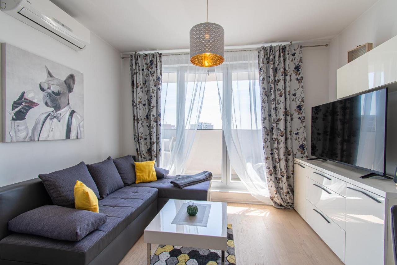 Flexible Selfcheckins 32 - Zagreb - Garage - Electric Vehicle Ccharger - Big Loggia - New - Apartments Repinc 32 Exterior photo