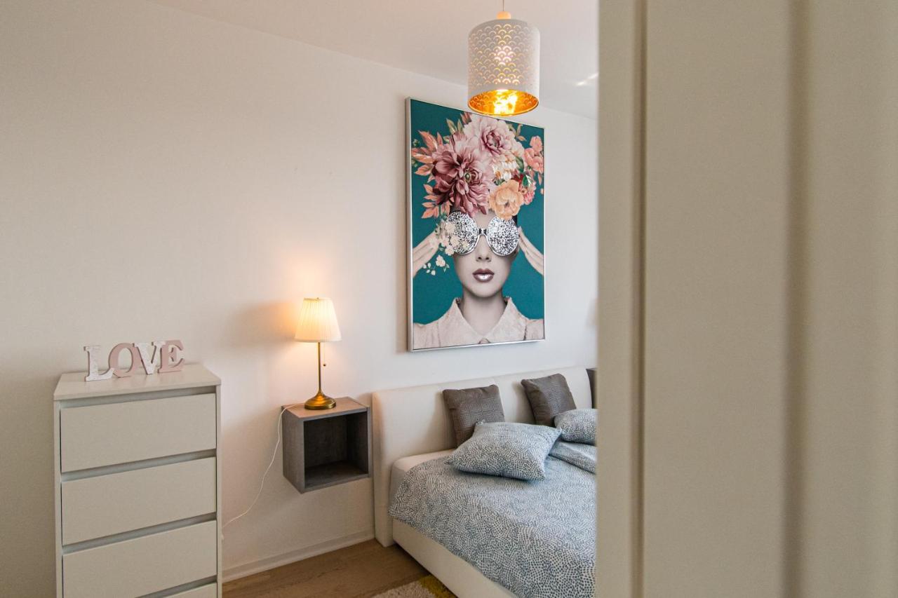 Flexible Selfcheckins 32 - Zagreb - Garage - Electric Vehicle Ccharger - Big Loggia - New - Apartments Repinc 32 Exterior photo
